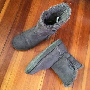 Fuzzy short boots - comfy!